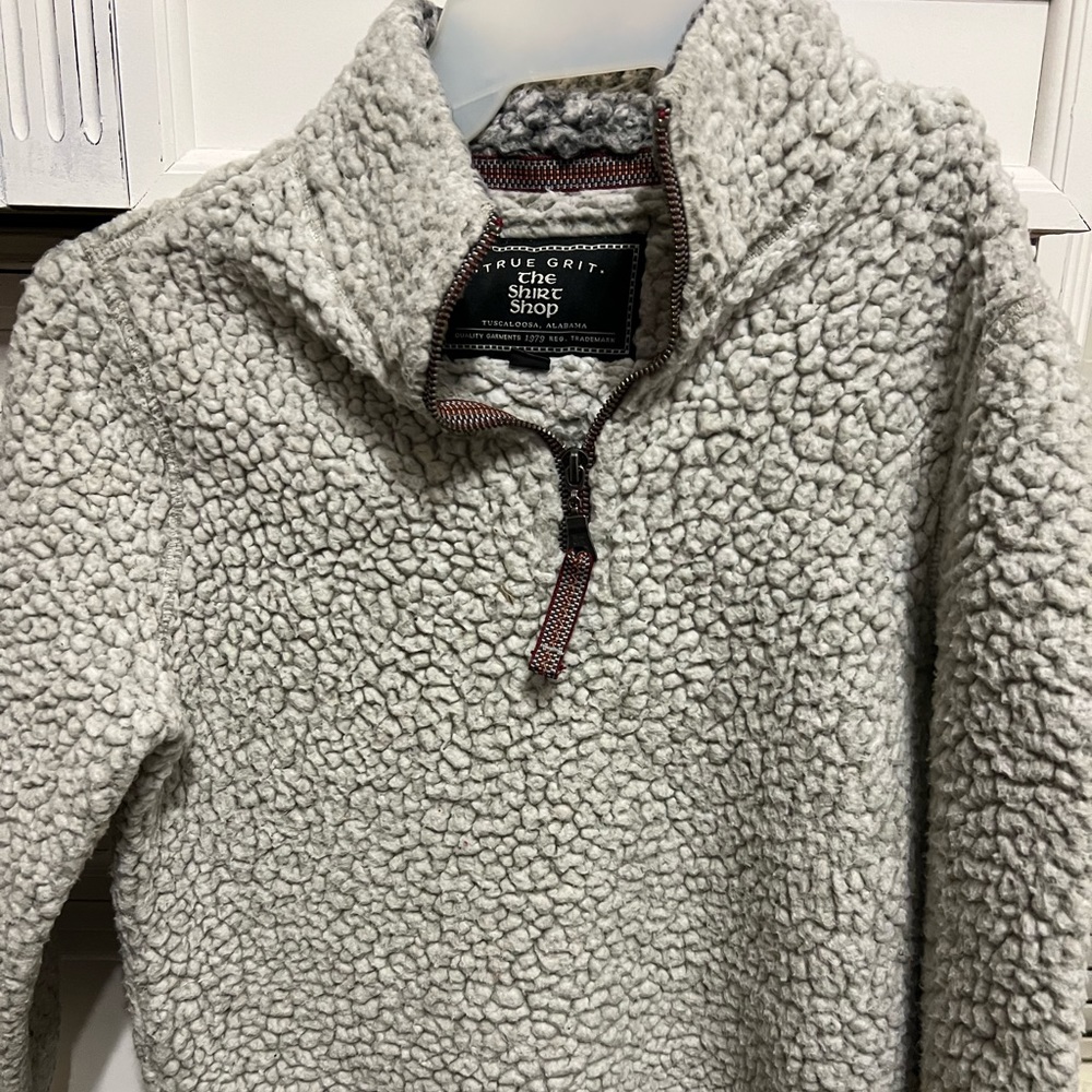 Children’s size small True Grit half zip pullover